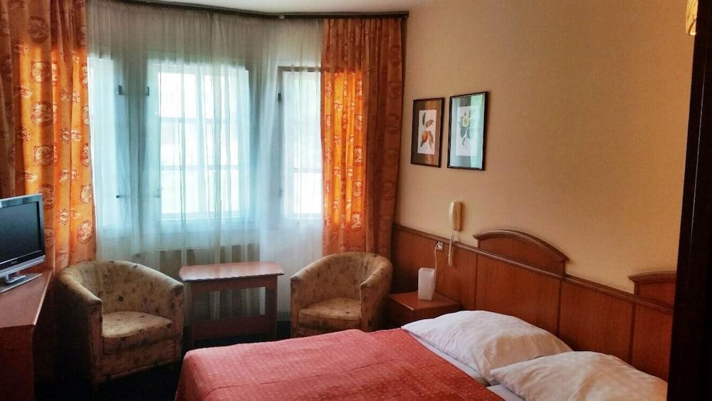 Kavalir Hotel Praha Bagian luar foto