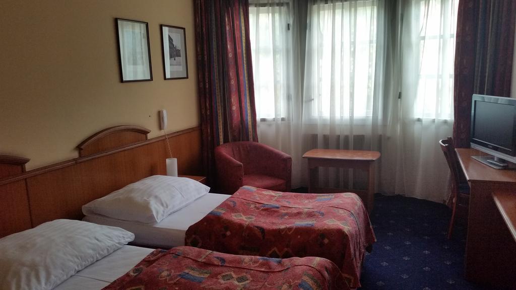 Kavalir Hotel Praha Bagian luar foto