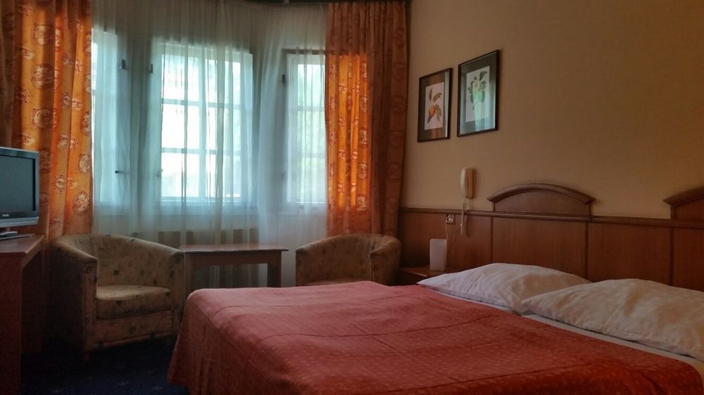 Kavalir Hotel Praha Bagian luar foto