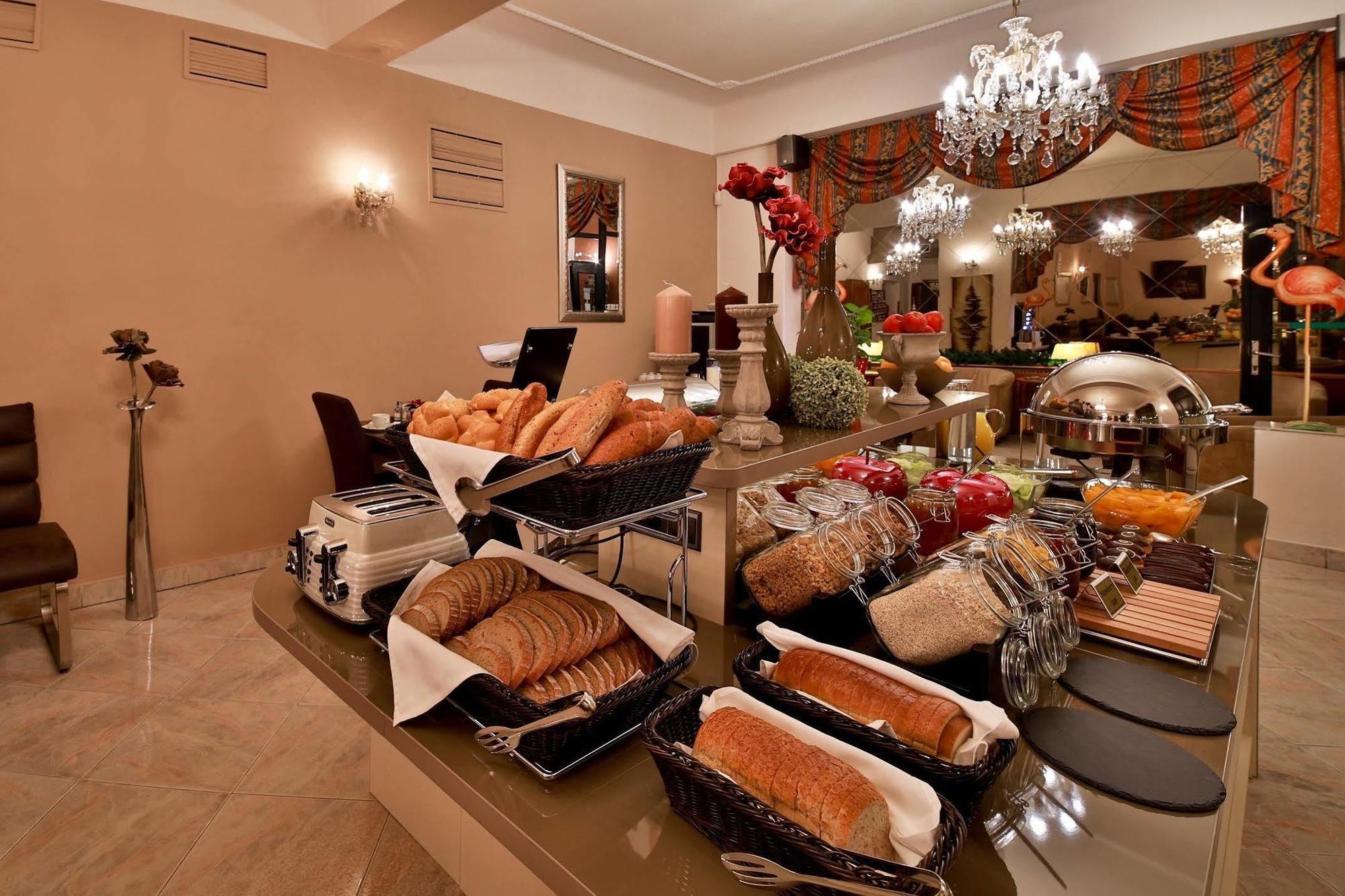 Kavalir Hotel Praha Bagian luar foto