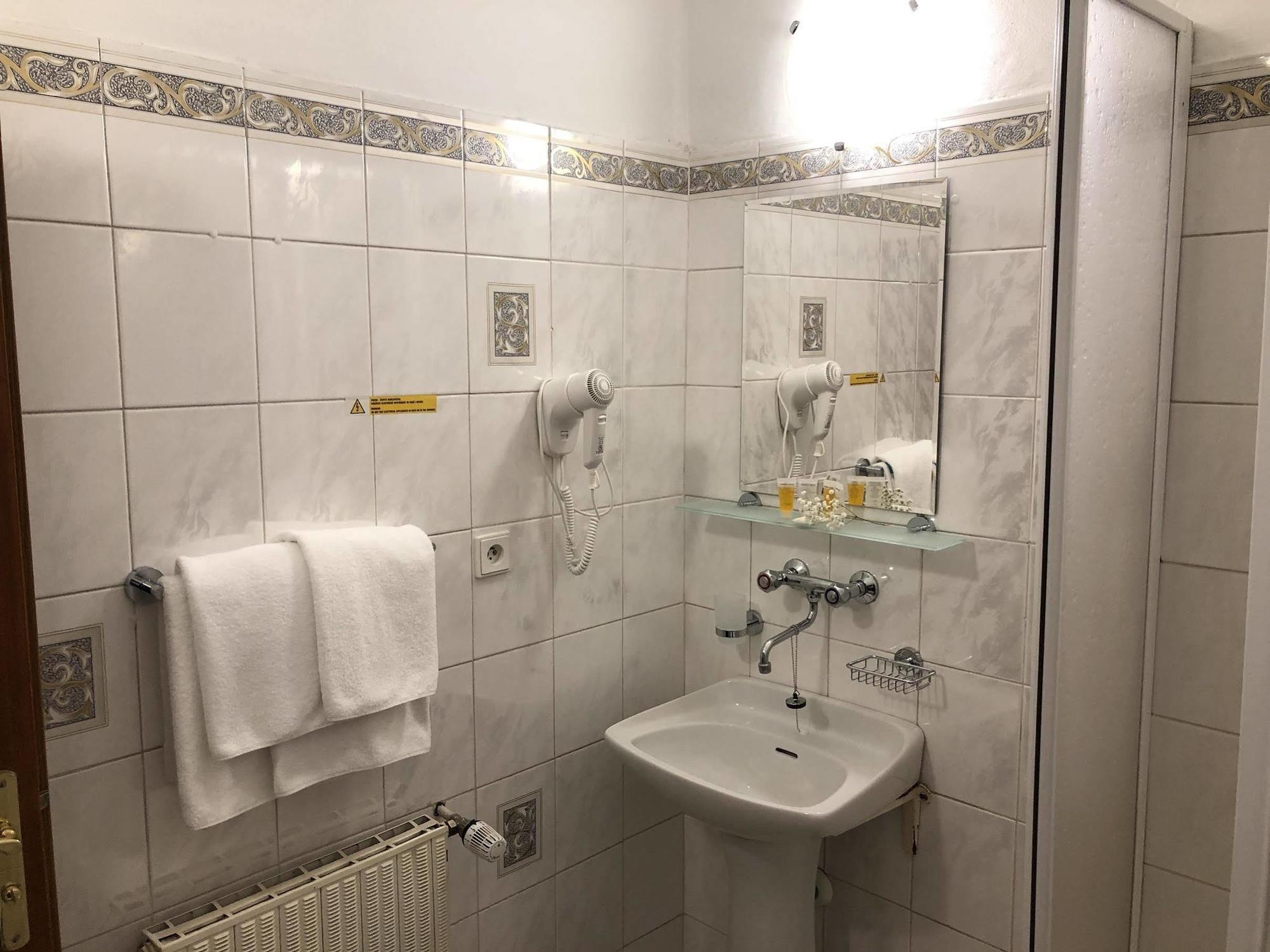 Kavalir Hotel Praha Bagian luar foto