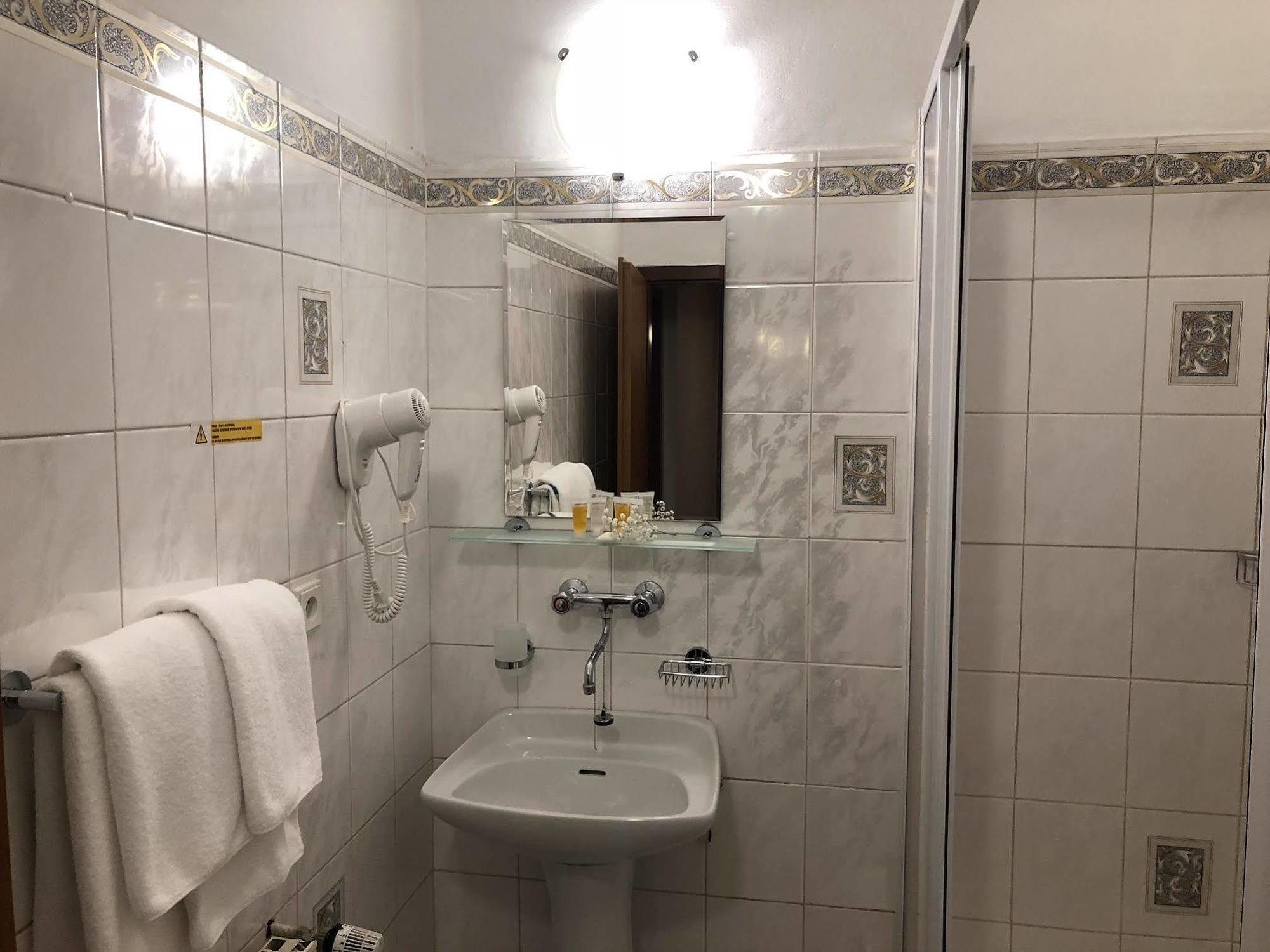 Kavalir Hotel Praha Bagian luar foto